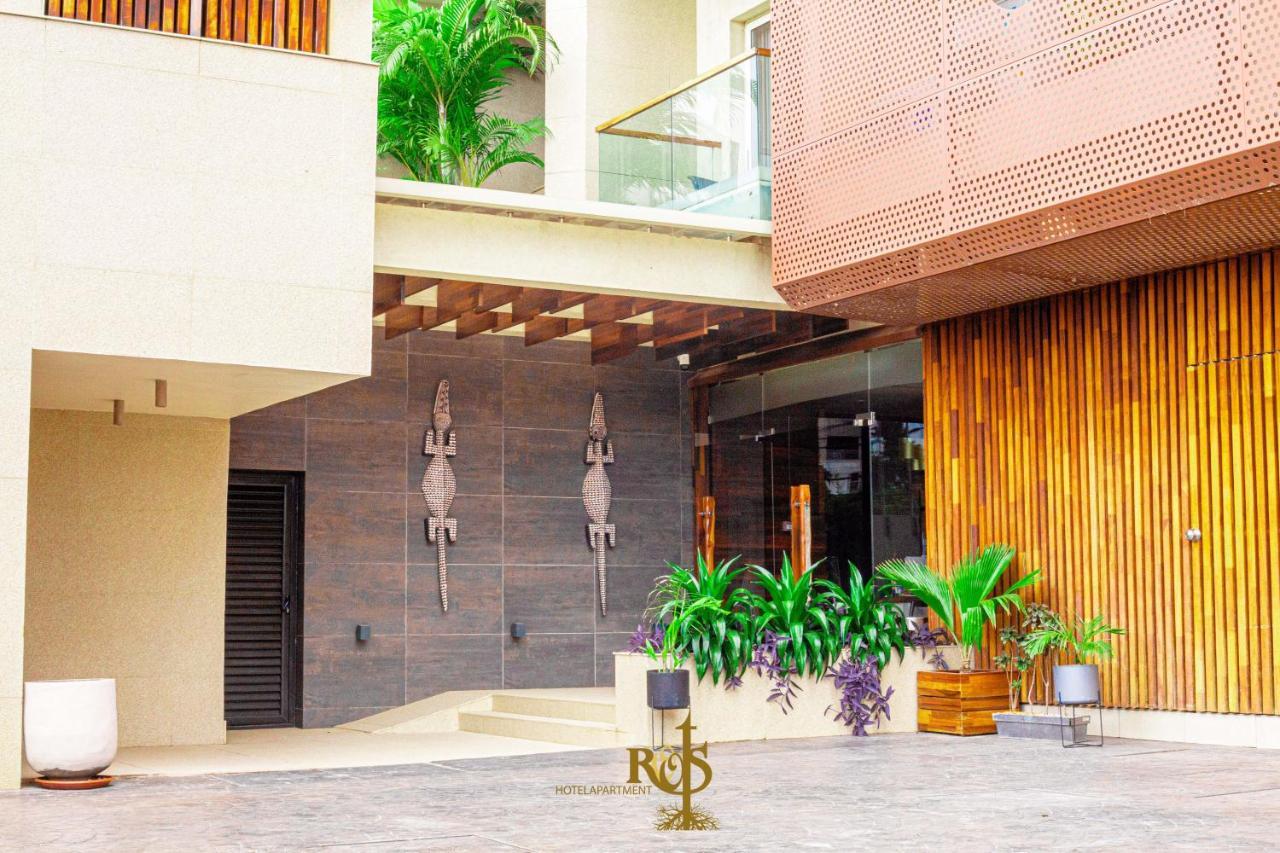 Roots Hotel Apartments Абіджан Екстер'єр фото
