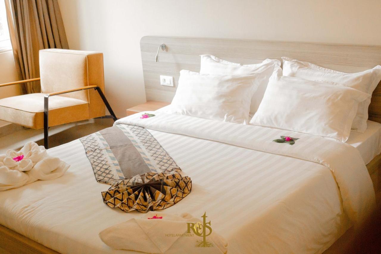 Roots Hotel Apartments Абіджан Екстер'єр фото